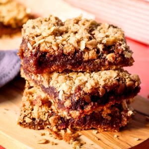 Desserts that start with D - Date Bars