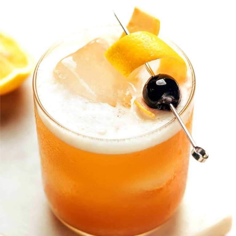 Drinks That Start With A - Amaretto Sour